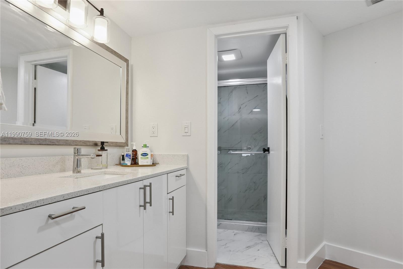 3101 N Country Clb Dr #102 Aventura, FL 33180