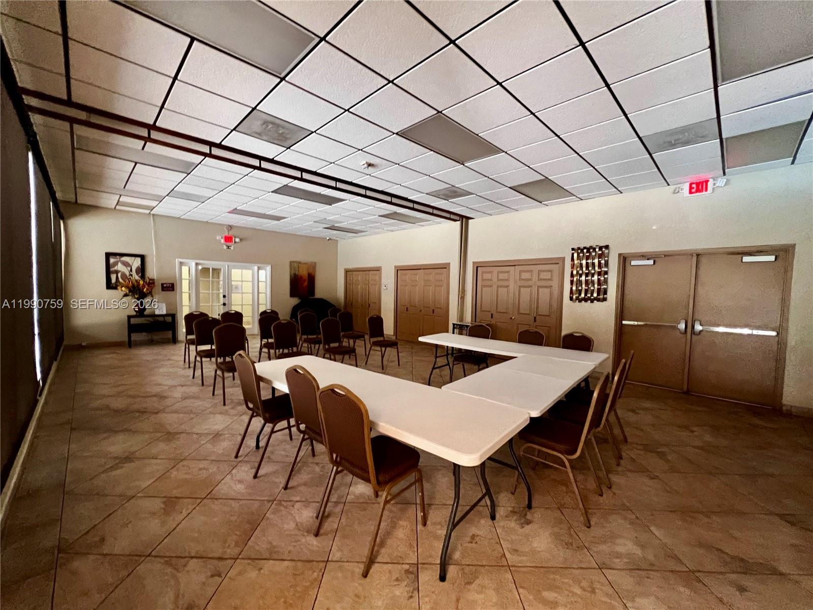 3101 N Country Clb Dr #102 Aventura, FL 33180