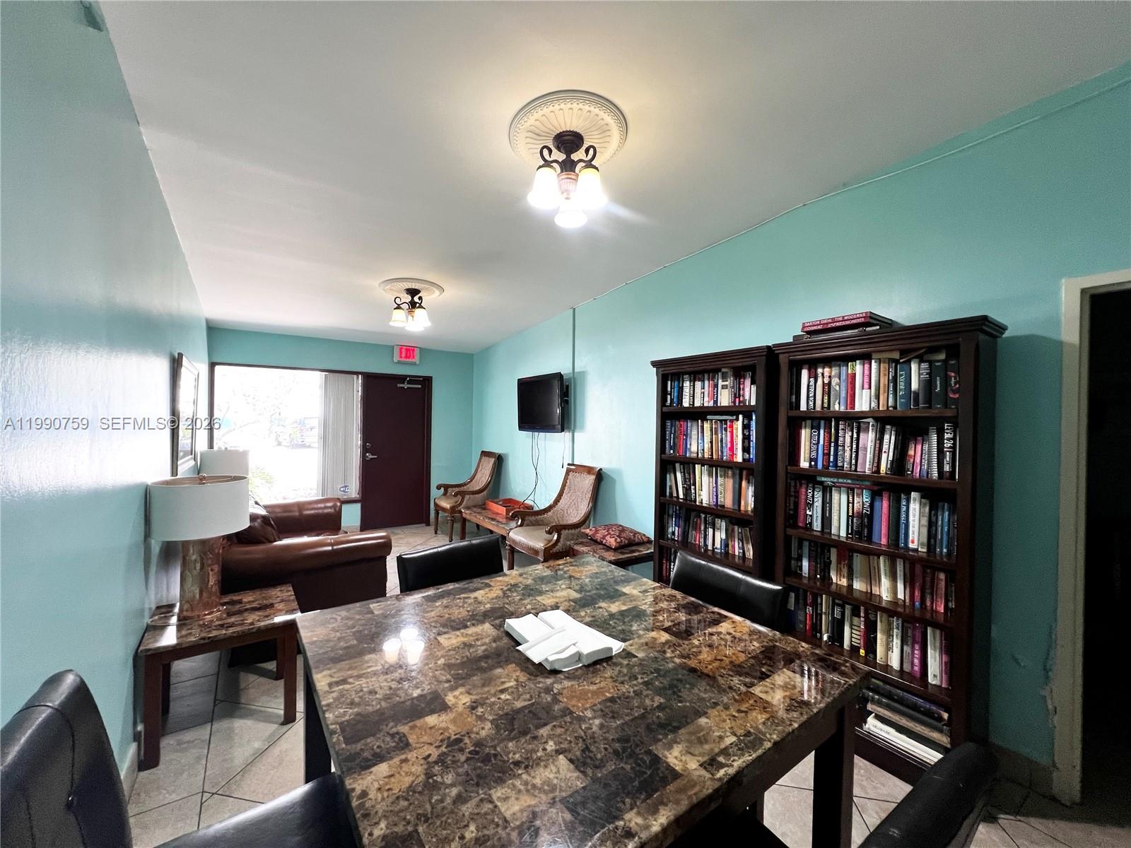 3101 N Country Clb Dr #102 Aventura, FL 33180