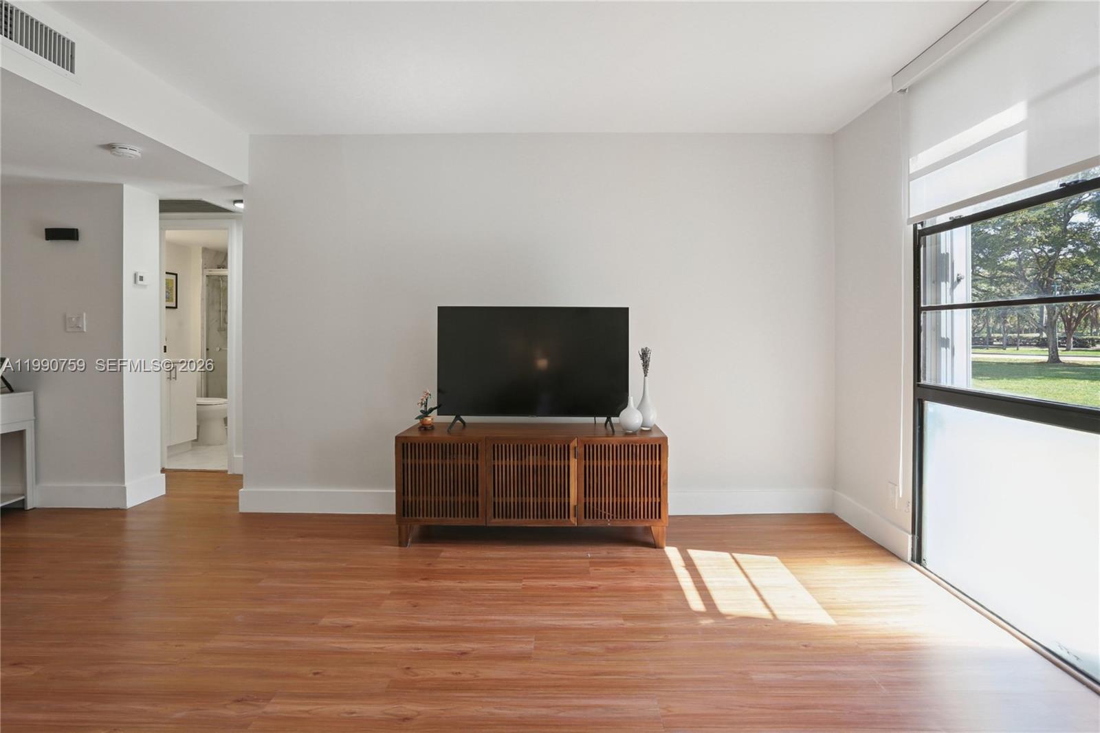 3101 N Country Clb Dr #102 Aventura, FL 33180