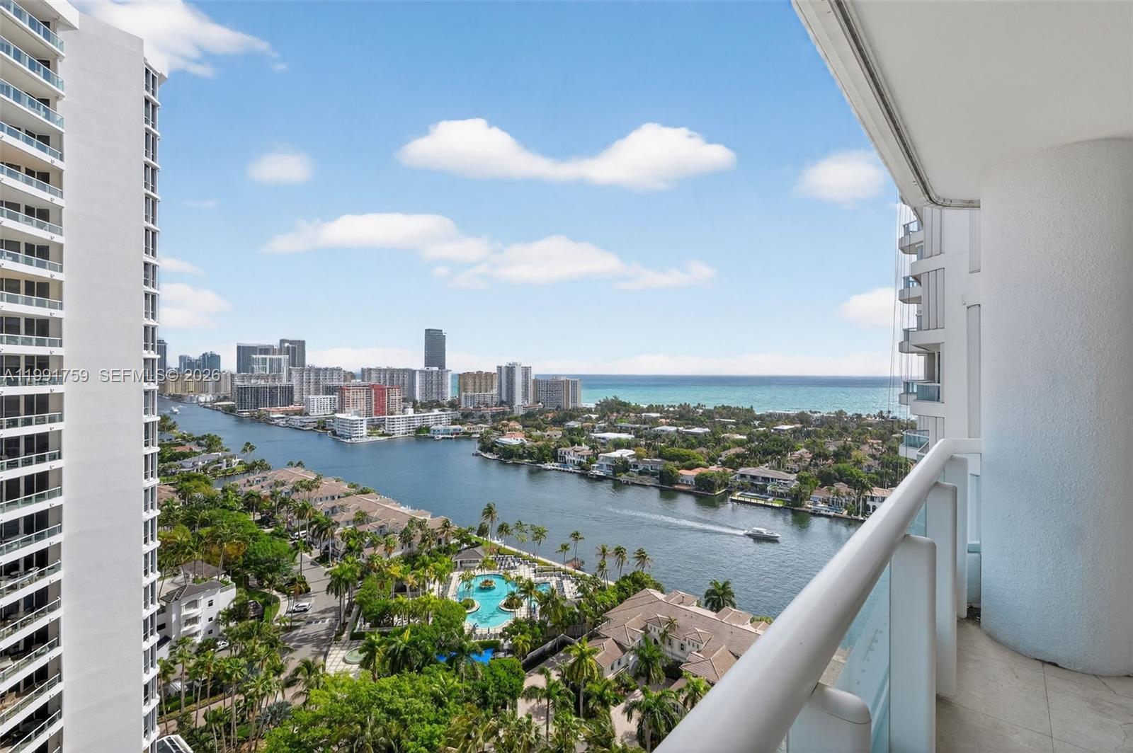 21050 Point Pl #2202 Aventura, FL 33180