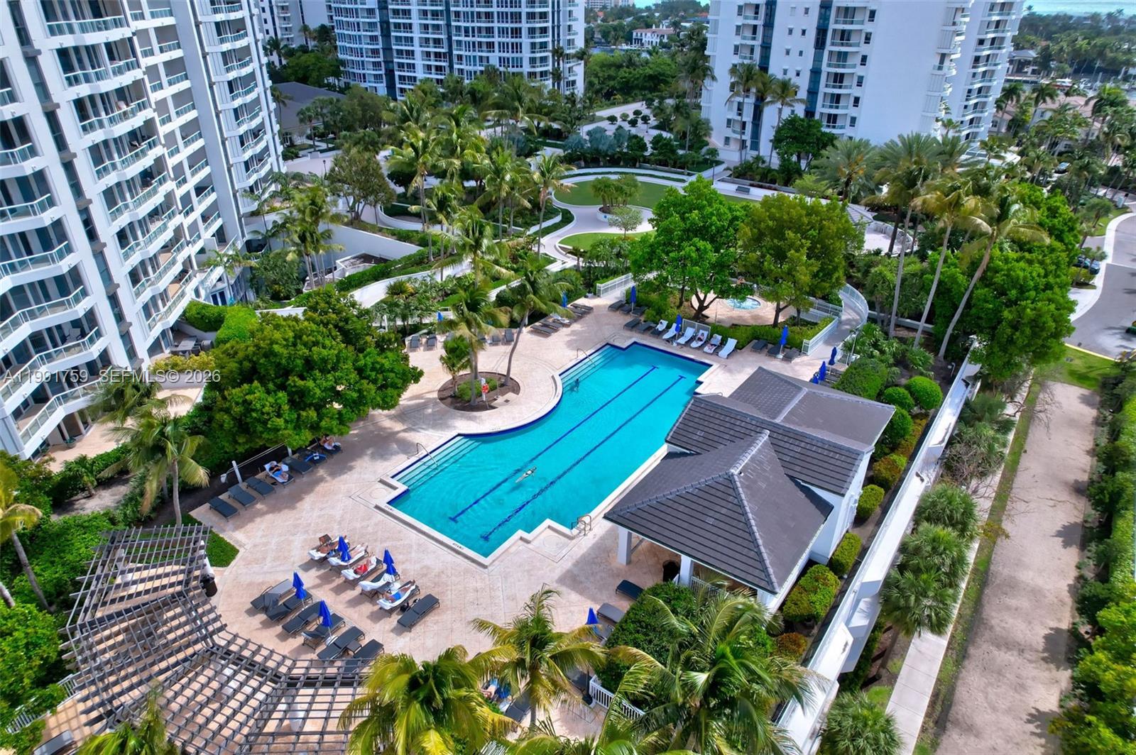 21050 Point Pl #2202 Aventura, FL 33180