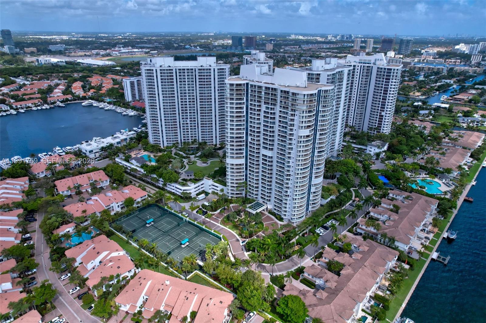 21050 Point Pl #2202 Aventura, FL 33180