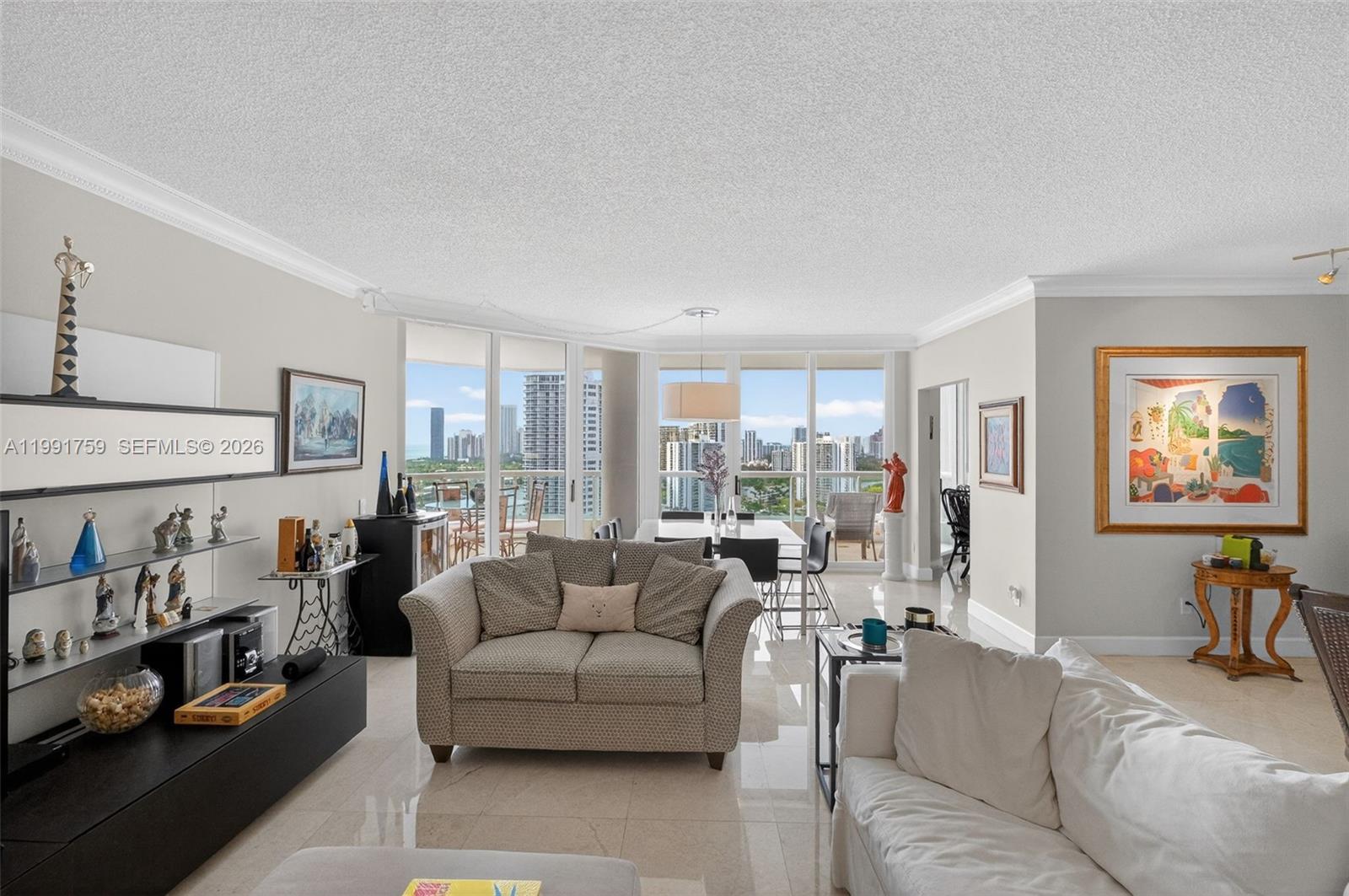 21050 Point Pl #2202 Aventura, FL 33180