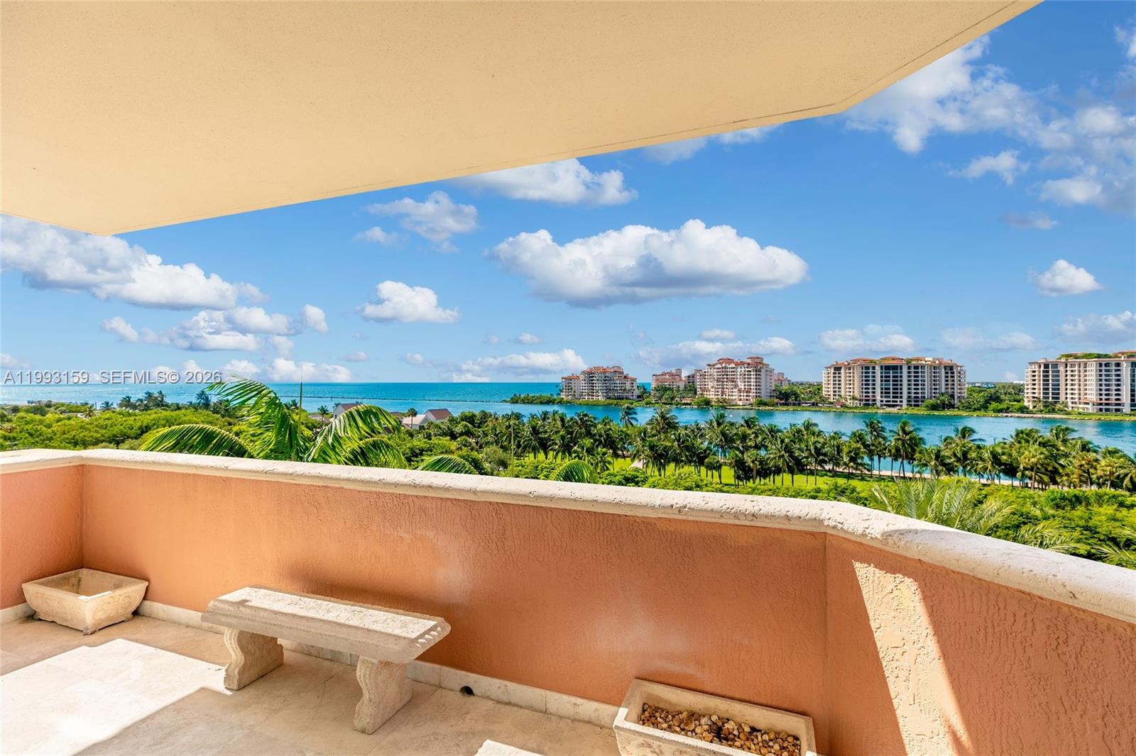 300 S Pointe Dr #801 Miami Beach, FL 33139