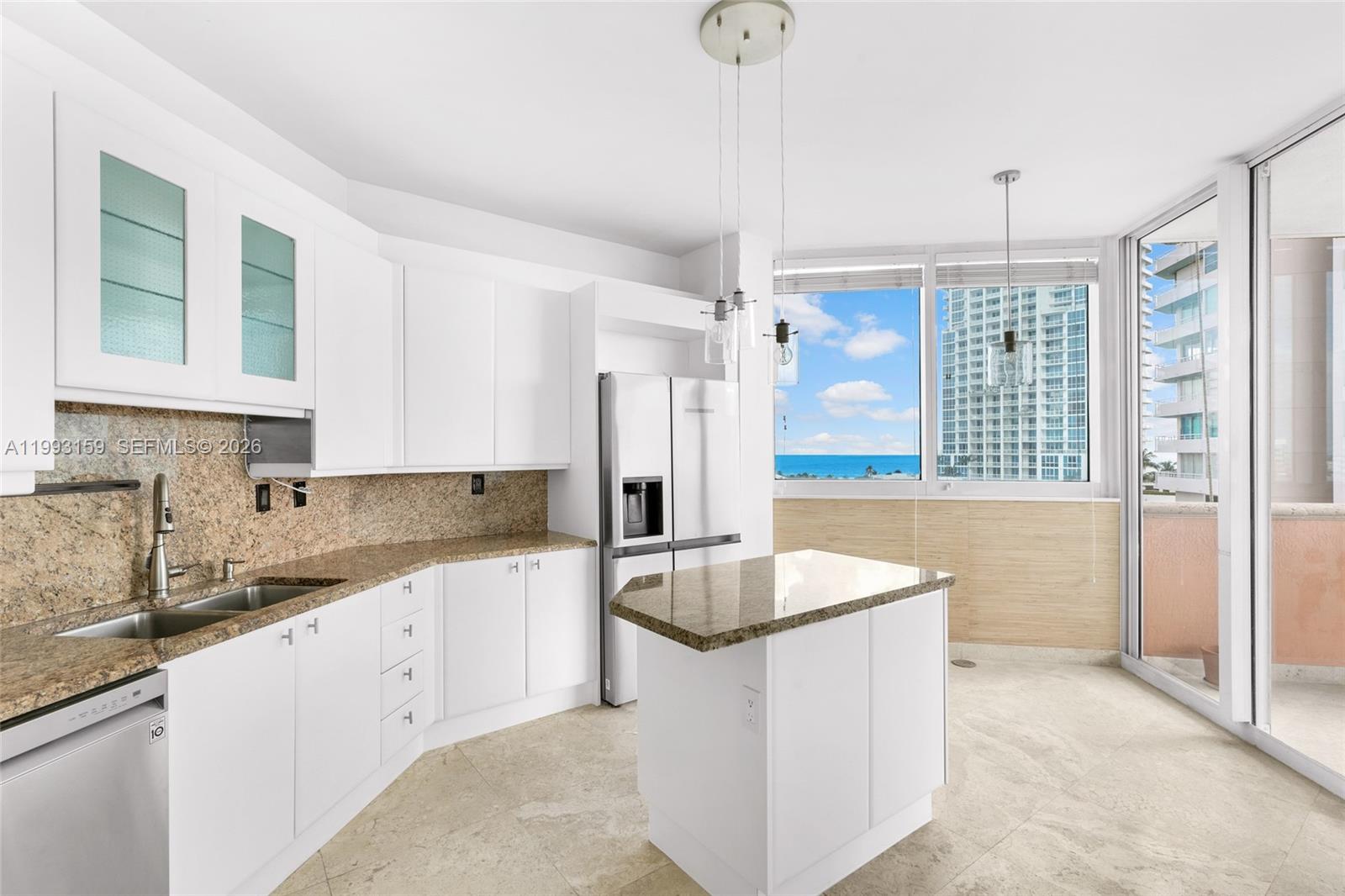 300 S Pointe Dr #801 Miami Beach, FL 33139