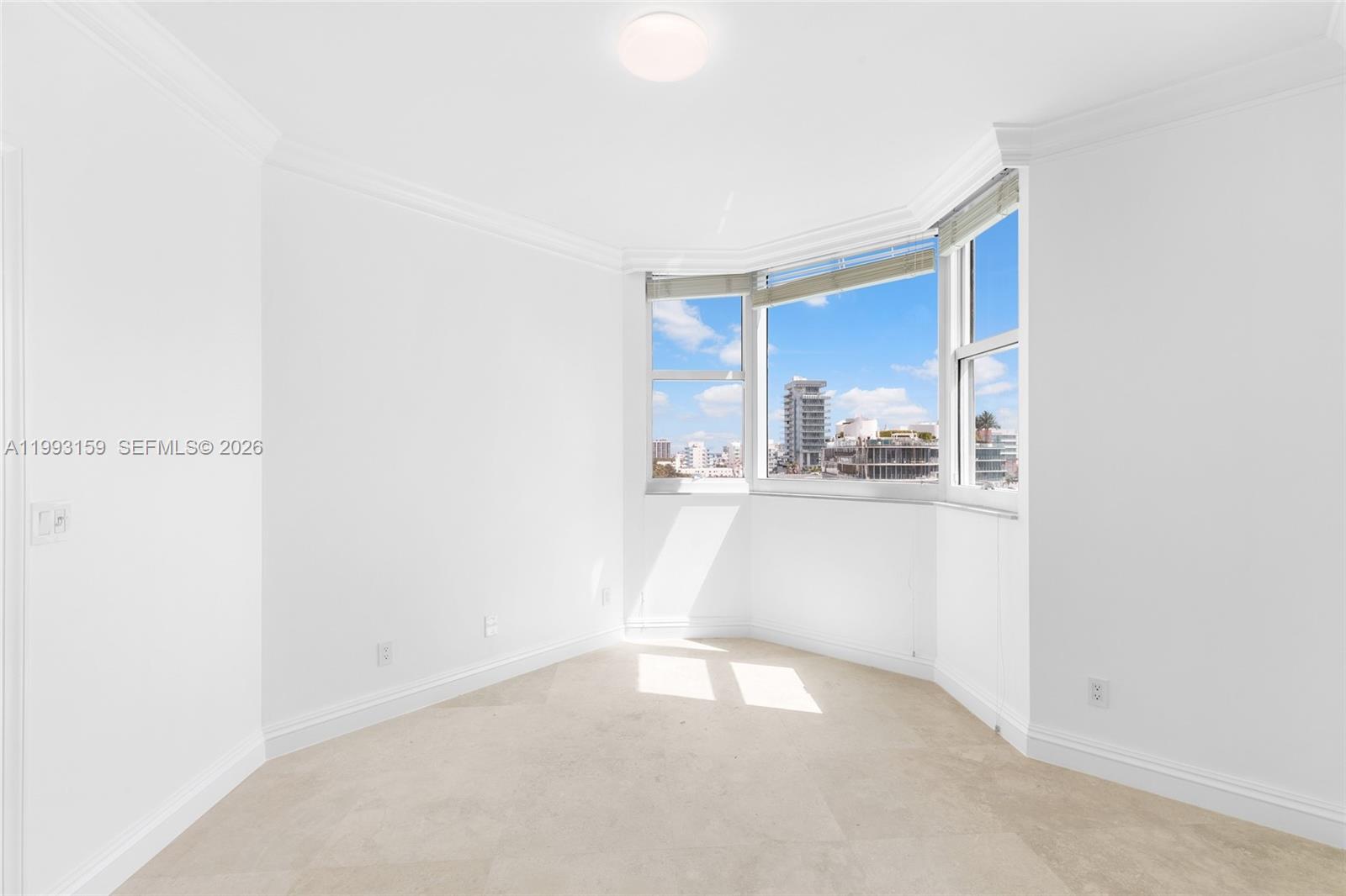 300 S Pointe Dr #801 Miami Beach, FL 33139