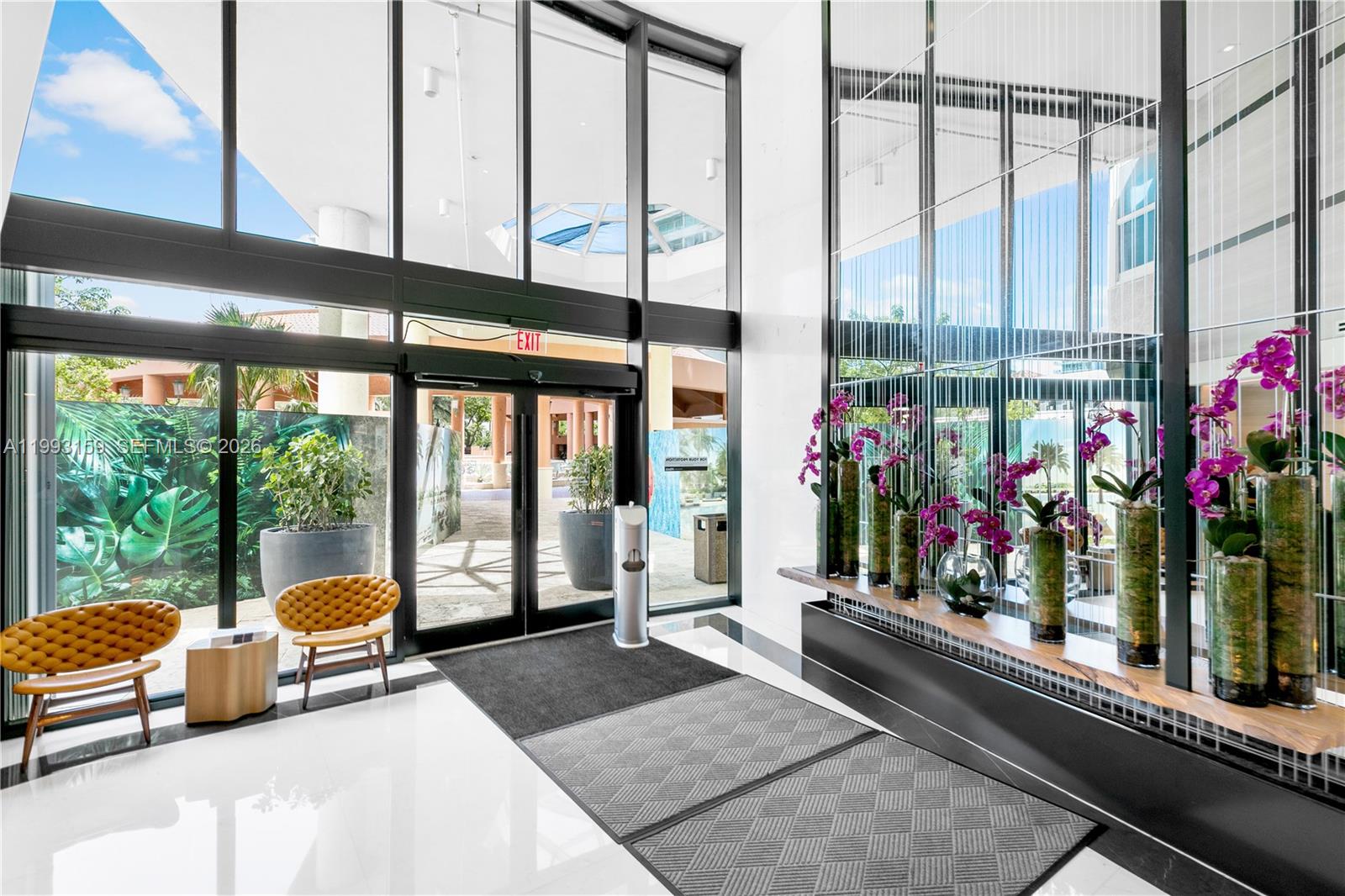 300 S Pointe Dr #801 Miami Beach, FL 33139