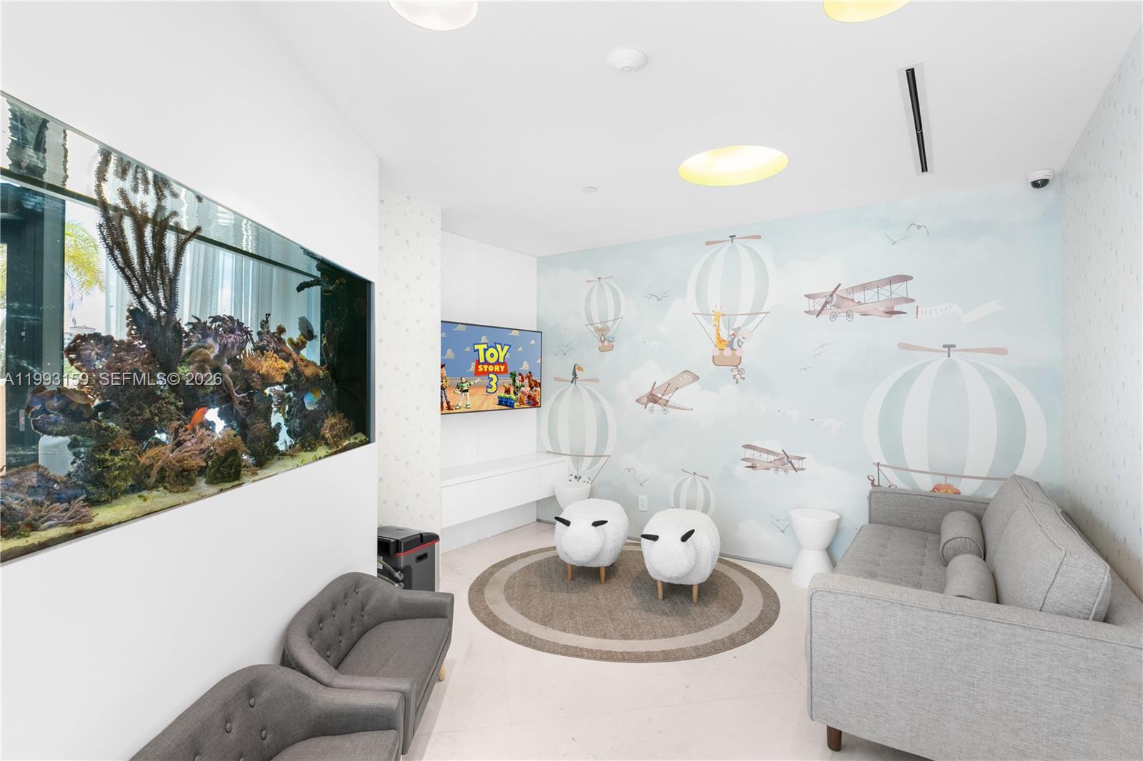 300 S Pointe Dr #801 Miami Beach, FL 33139