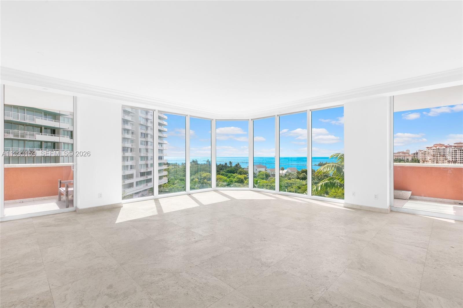 300 S Pointe Dr #801 Miami Beach, FL 33139