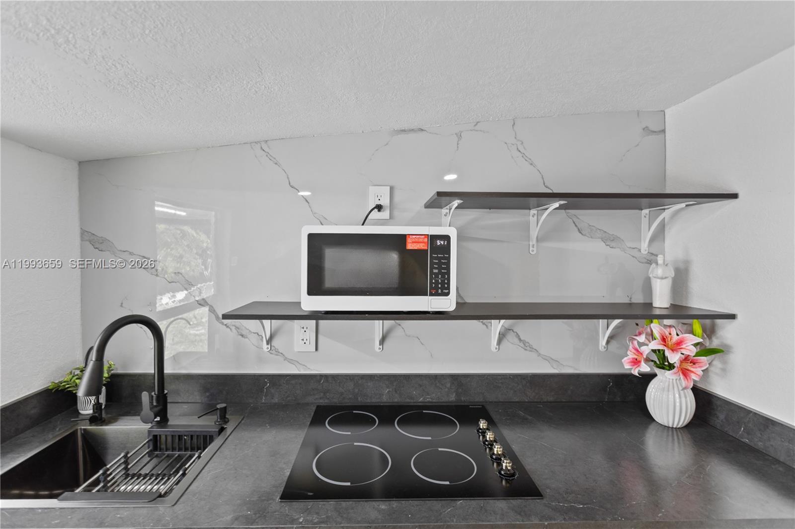 171 W 13th St Hialeah, FL 33010