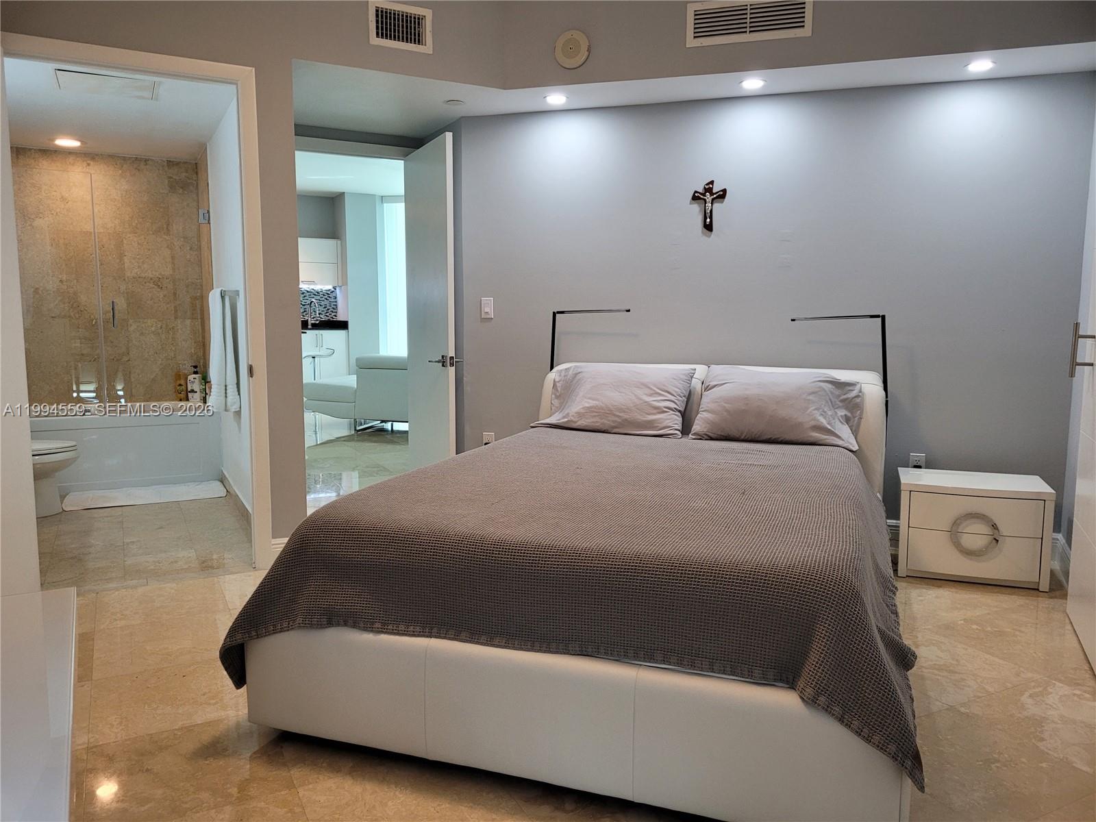 350 S Miami Ave #2714 Miami, FL 33130