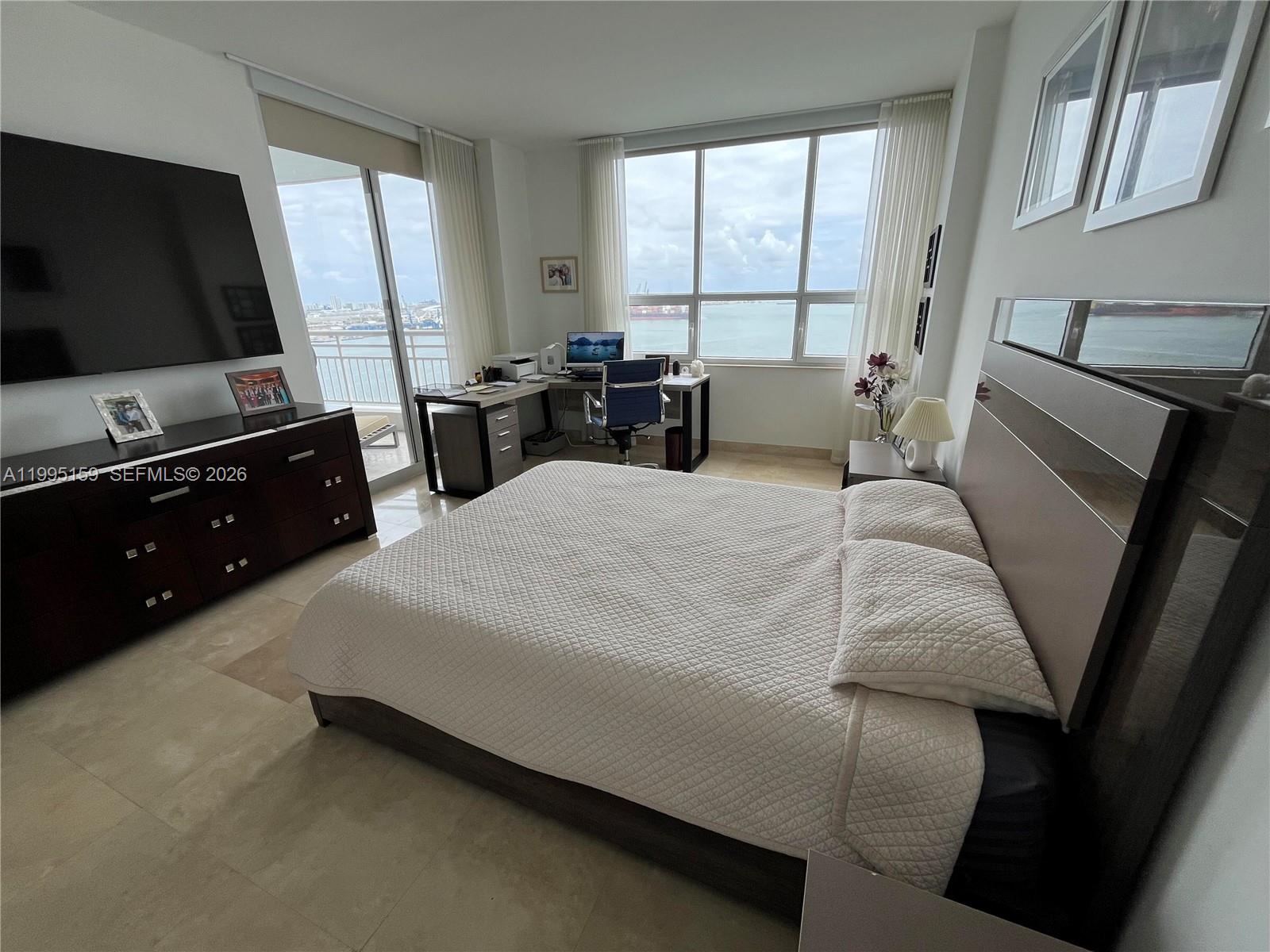 808 Brickell Key Dr #2002 Miami, FL 33131