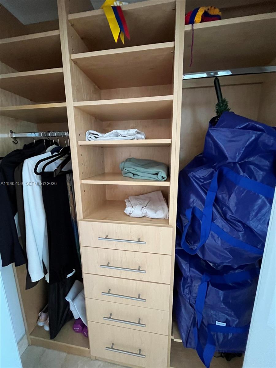 808 Brickell Key Dr #2002 Miami, FL 33131