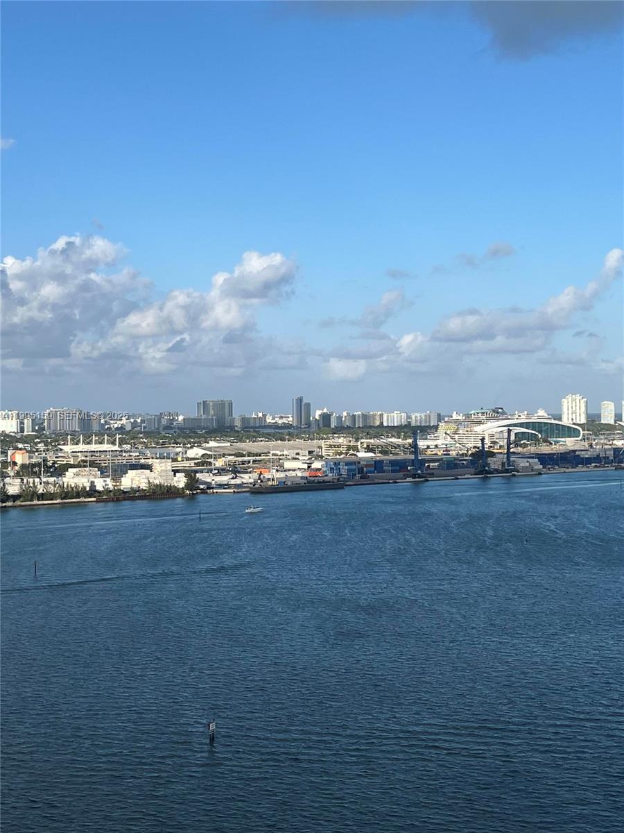 808 Brickell Key Dr #2002 Miami, FL 33131