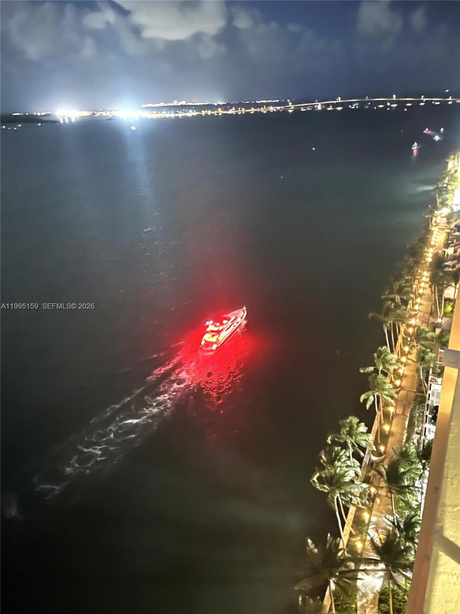 808 Brickell Key Dr #2002 Miami, FL 33131