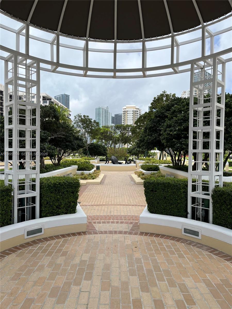 808 Brickell Key Dr #2002 Miami, FL 33131