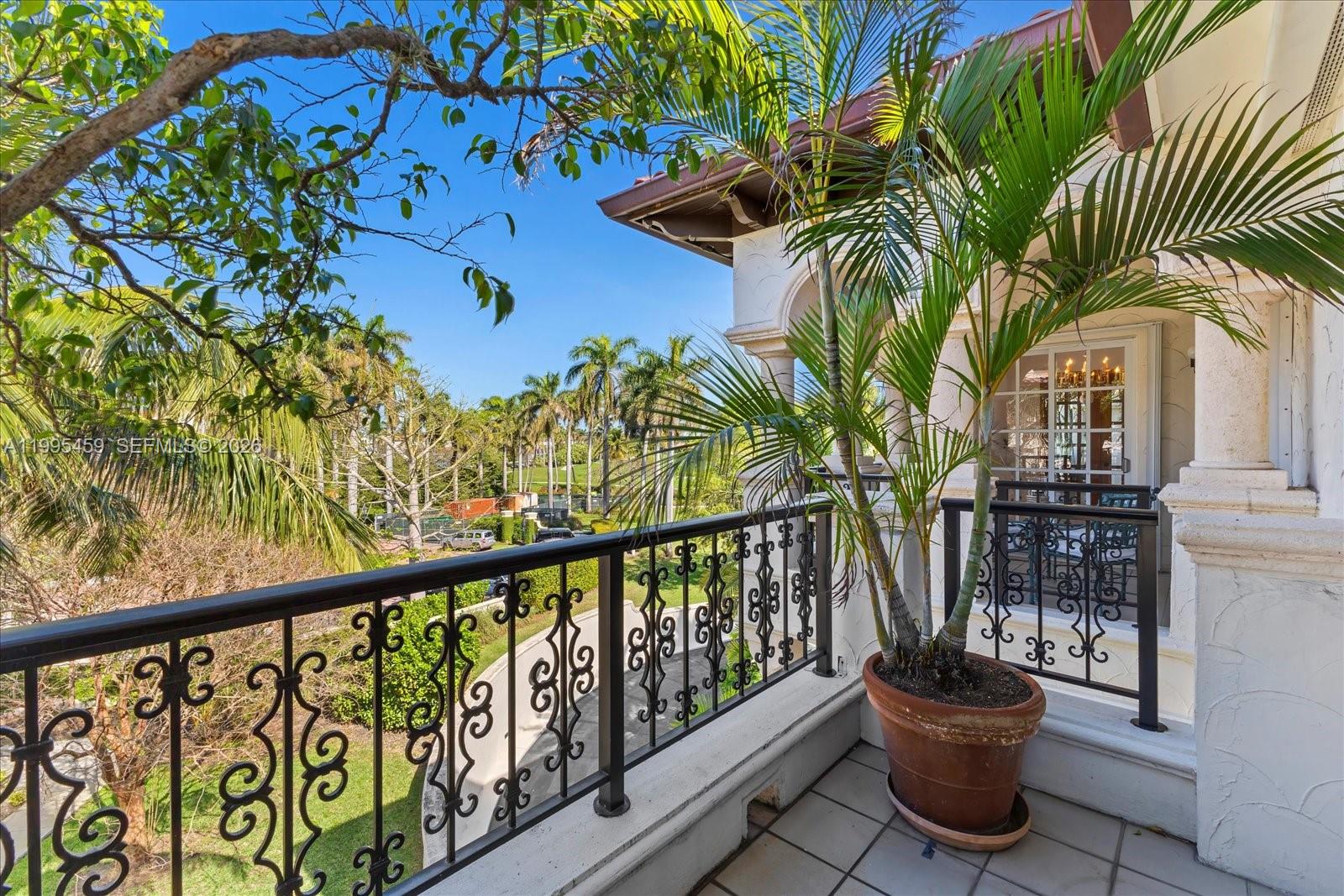 2134 Fisher Is Dr #2134 Miami Beach, FL 33109