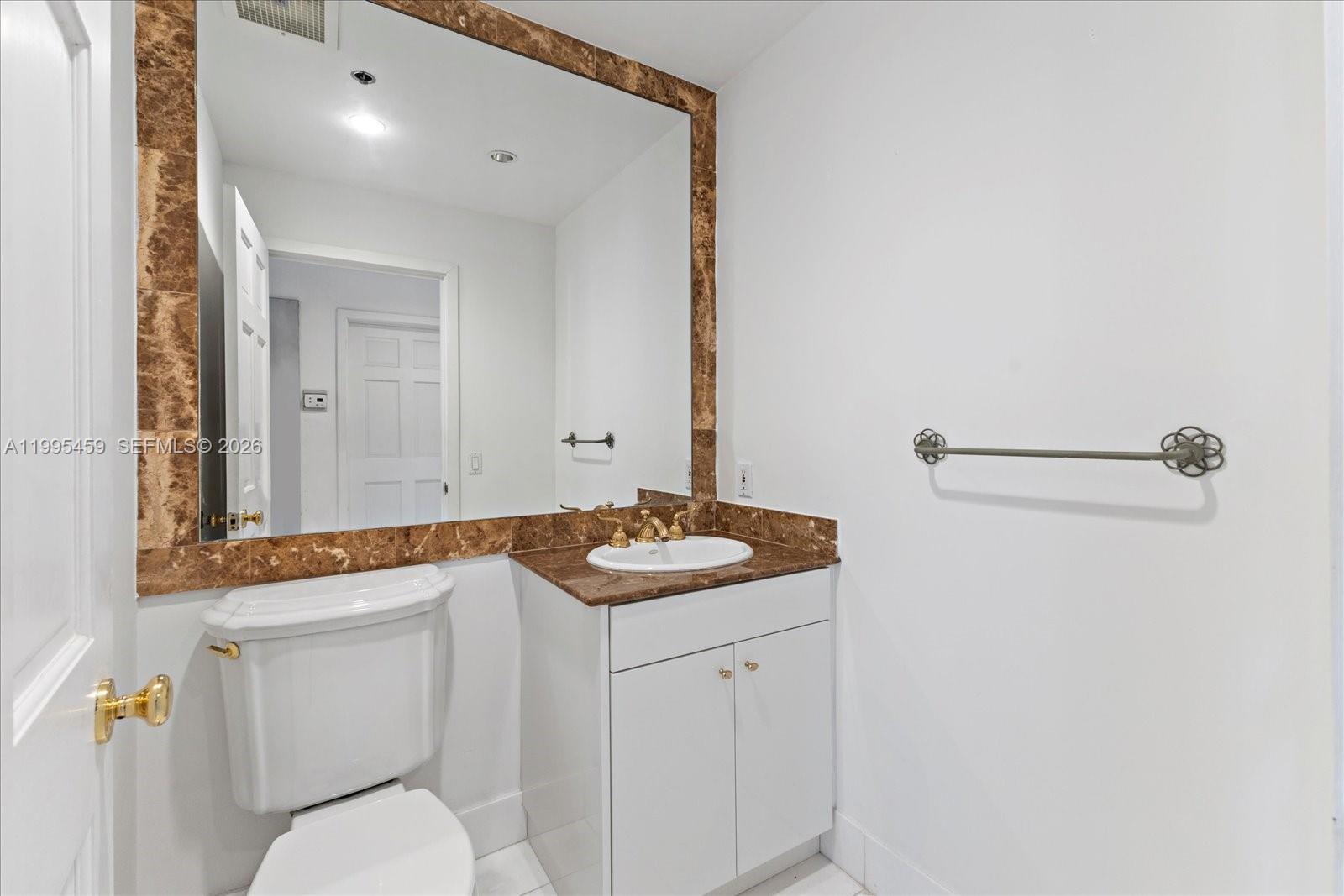 2134 Fisher Is Dr #2134 Miami Beach, FL 33109