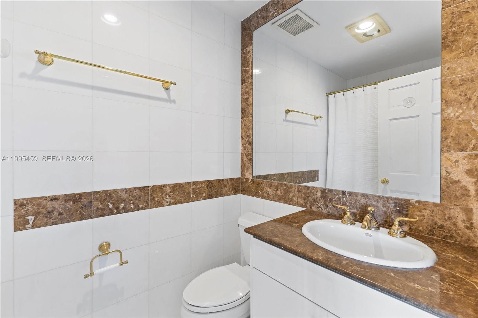 2134 Fisher Is Dr #2134 Miami Beach, FL 33109