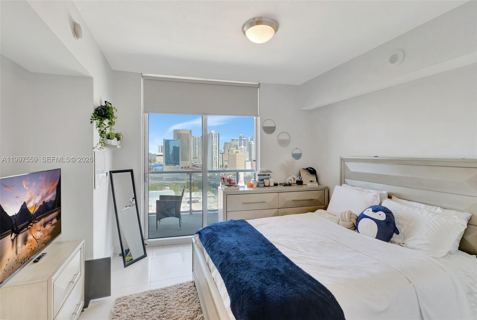 image Latitude on the River15