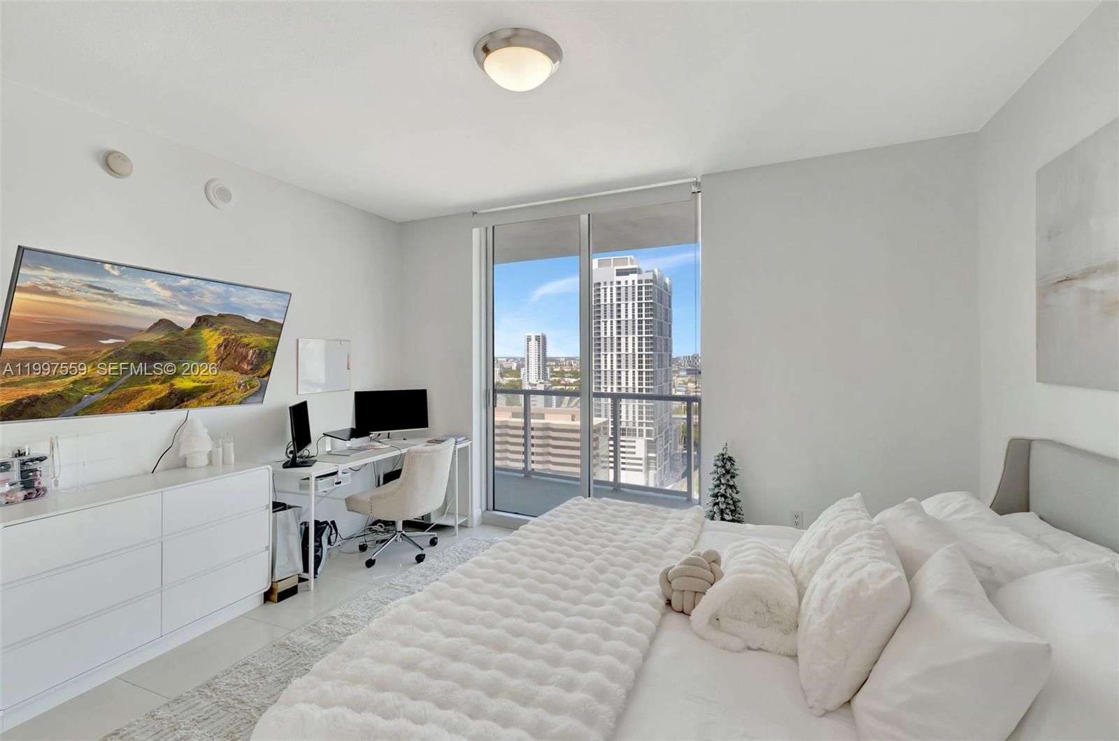 image Latitude on the River20