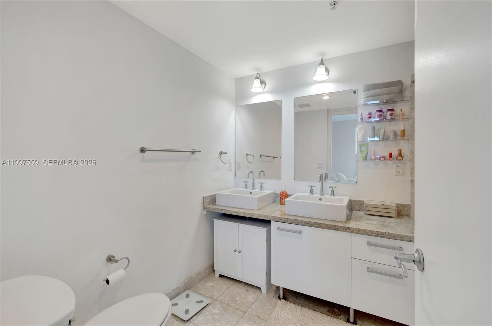 image Latitude on the River22