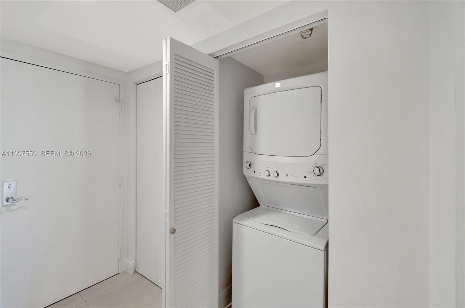 image Latitude on the River24