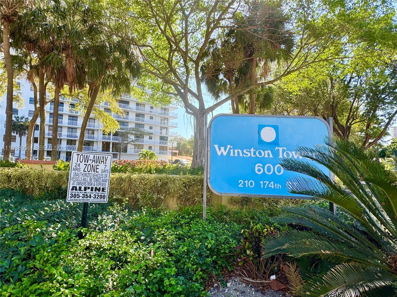image Winston Towers 6002