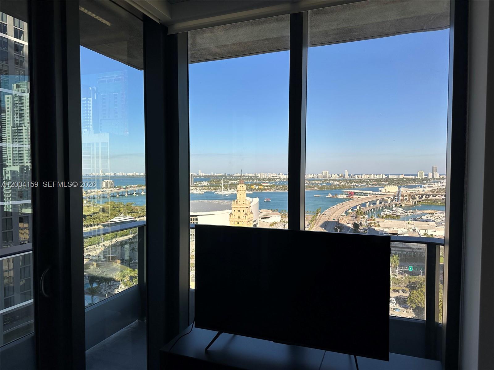 121 NE 5th #2712 Miami, FL 33132