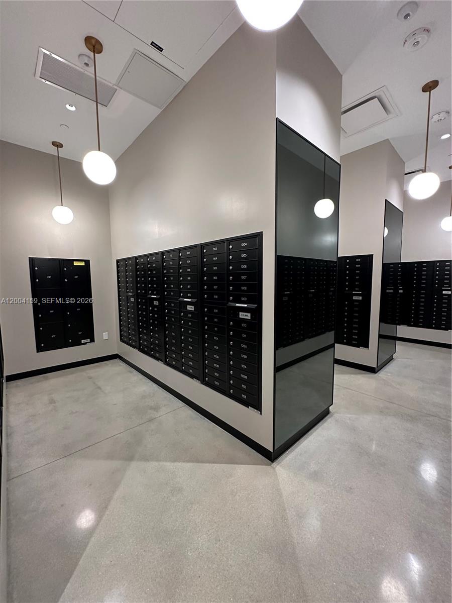 121 NE 5th #2712 Miami, FL 33132