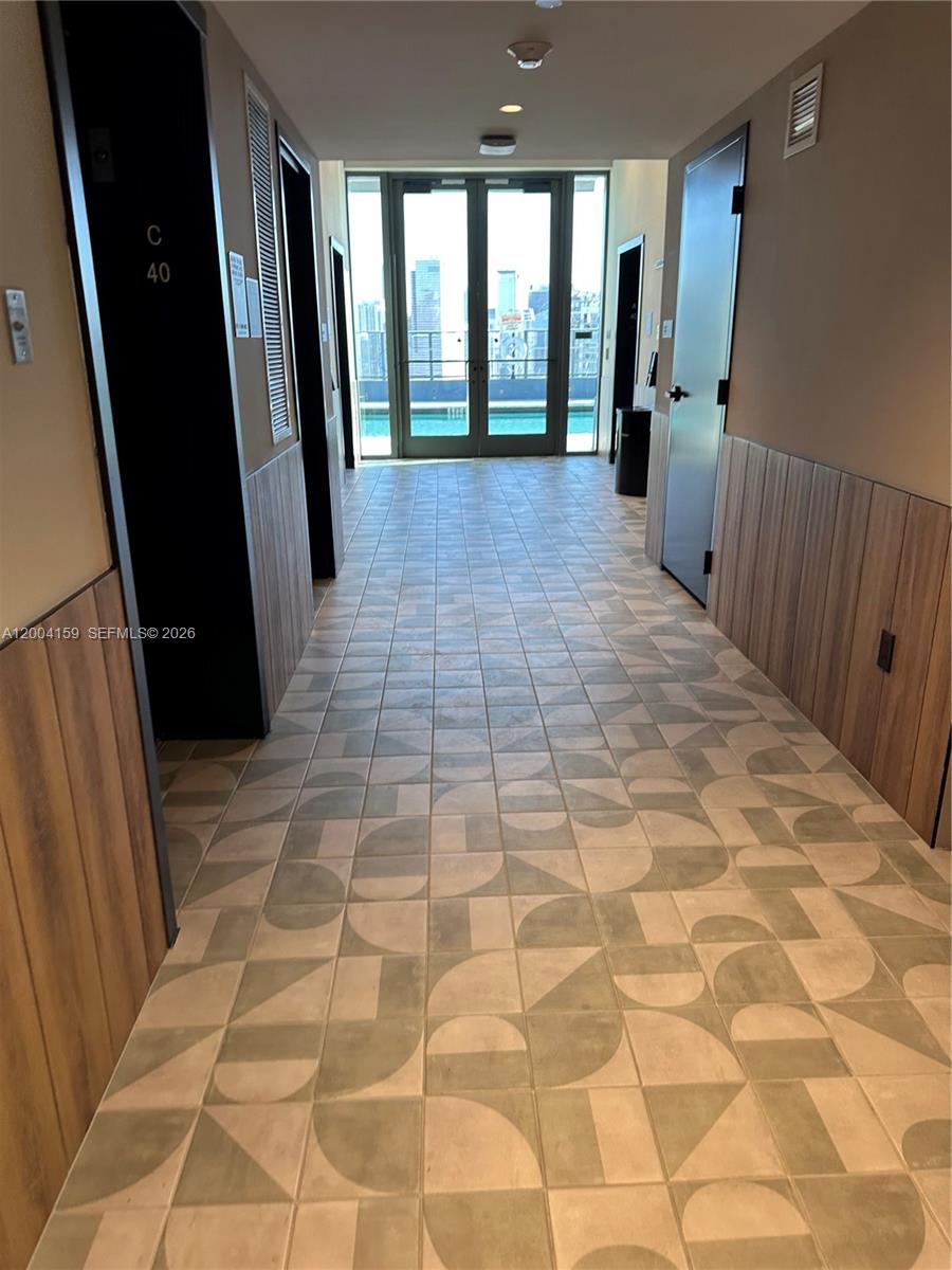 121 NE 5th #2712 Miami, FL 33132