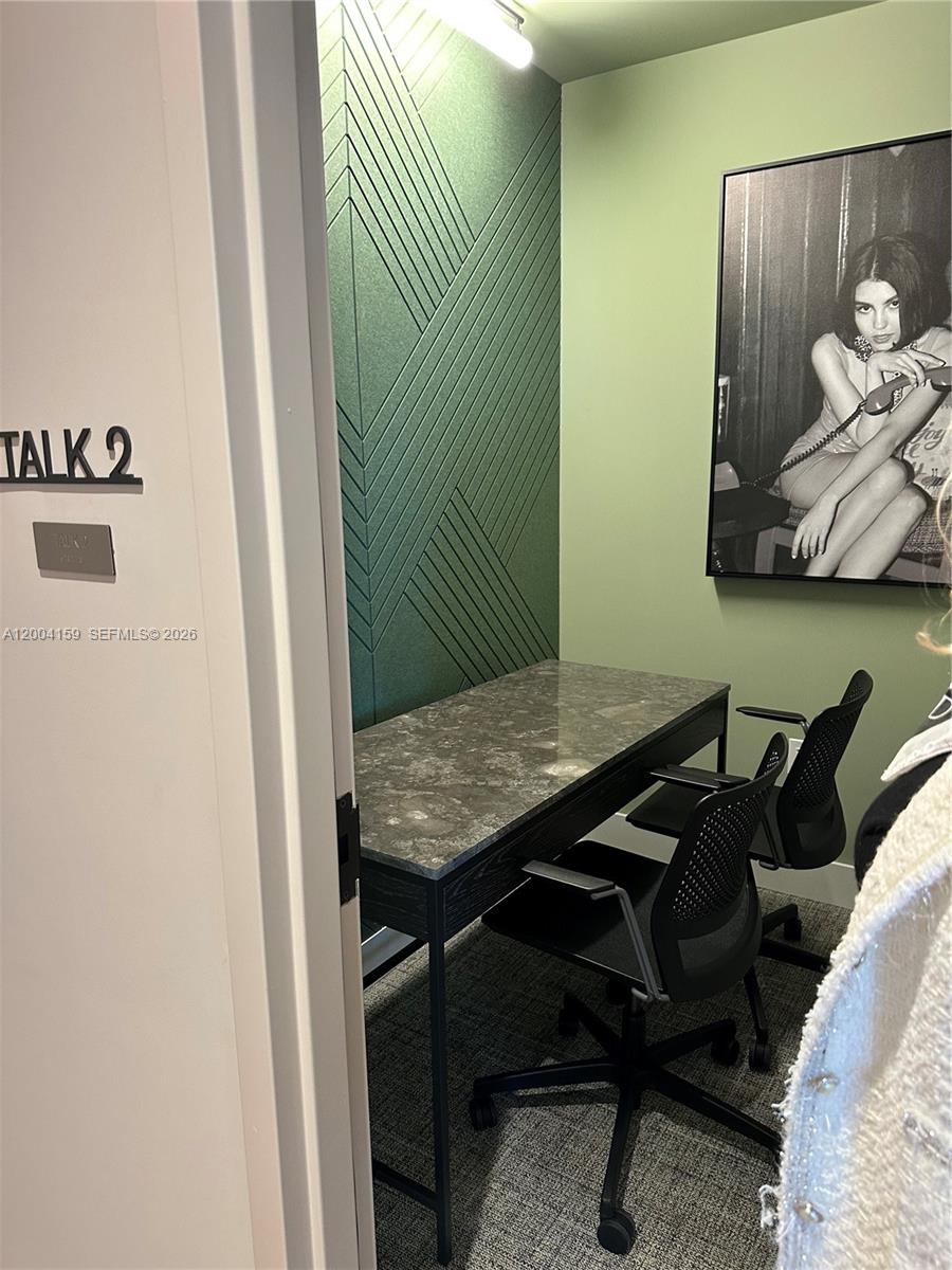 121 NE 5th #2712 Miami, FL 33132