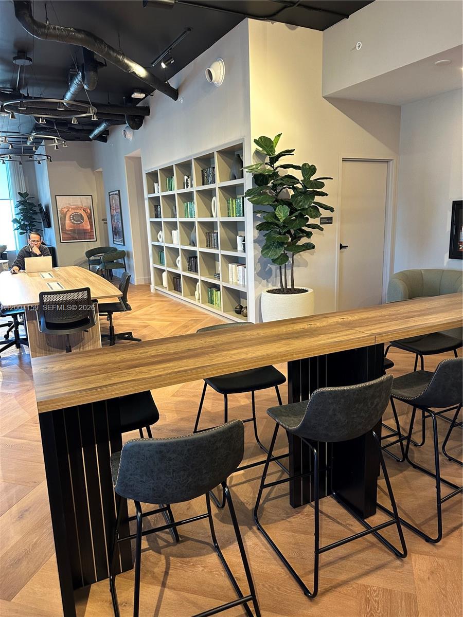 121 NE 5th #2712 Miami, FL 33132