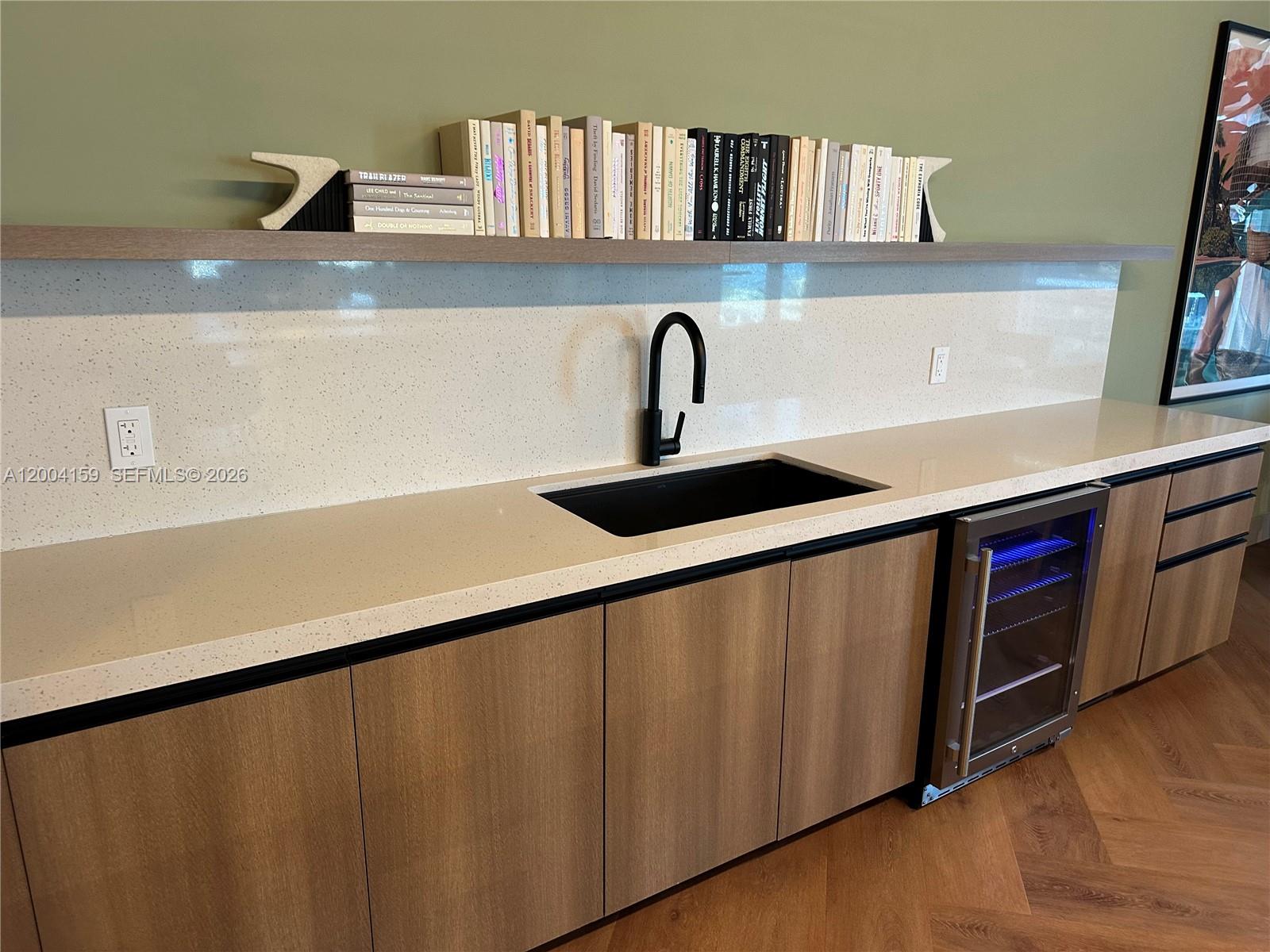 121 NE 5th #2712 Miami, FL 33132