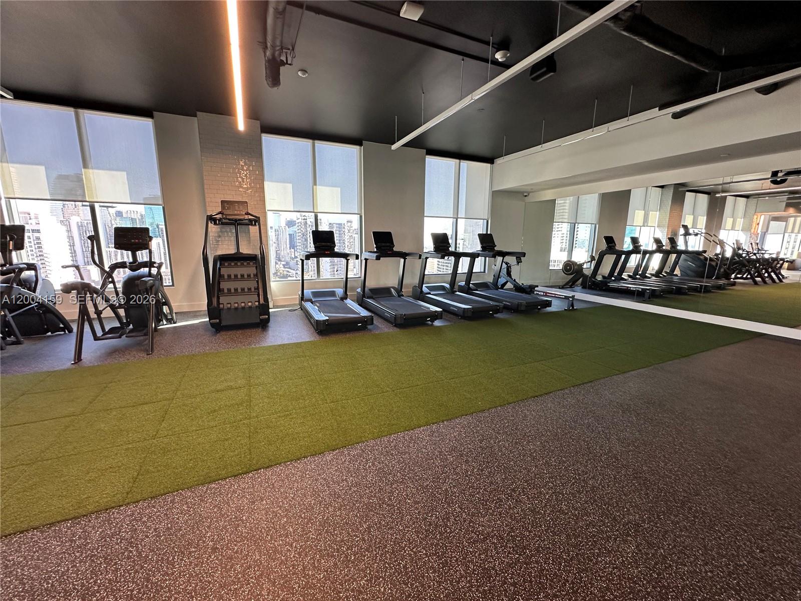 121 NE 5th #2712 Miami, FL 33132