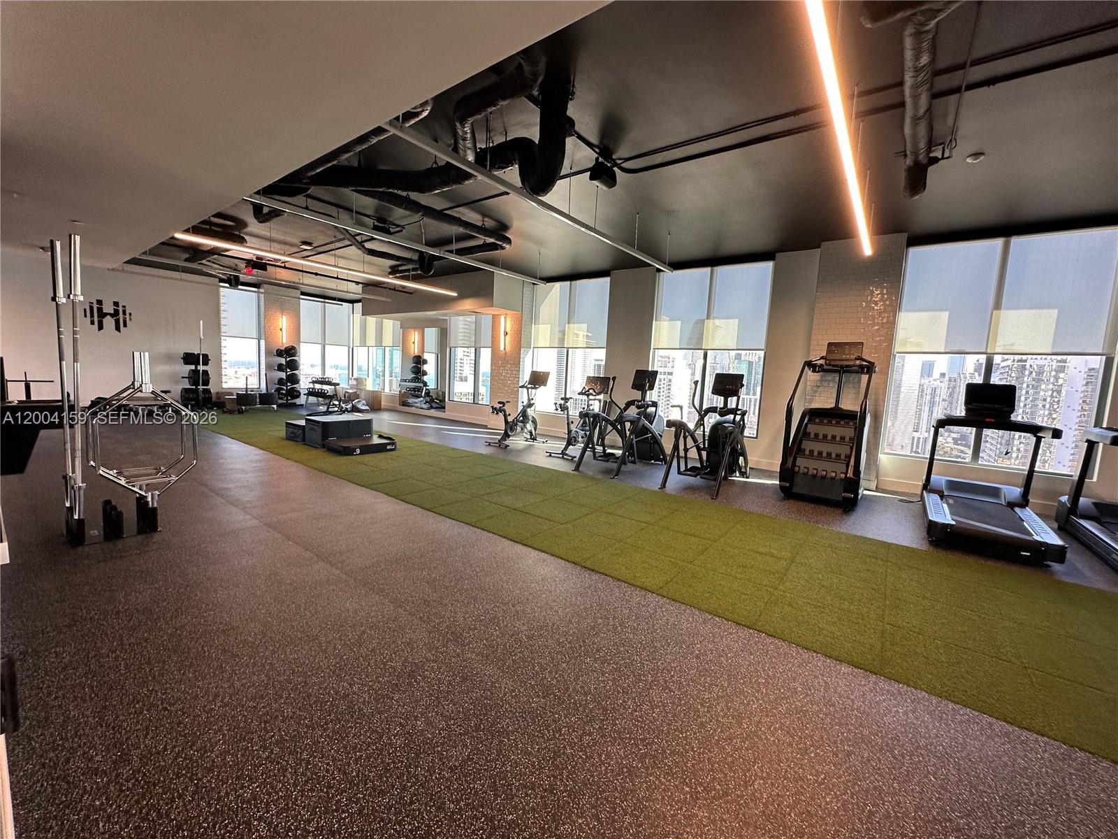 121 NE 5th #2712 Miami, FL 33132