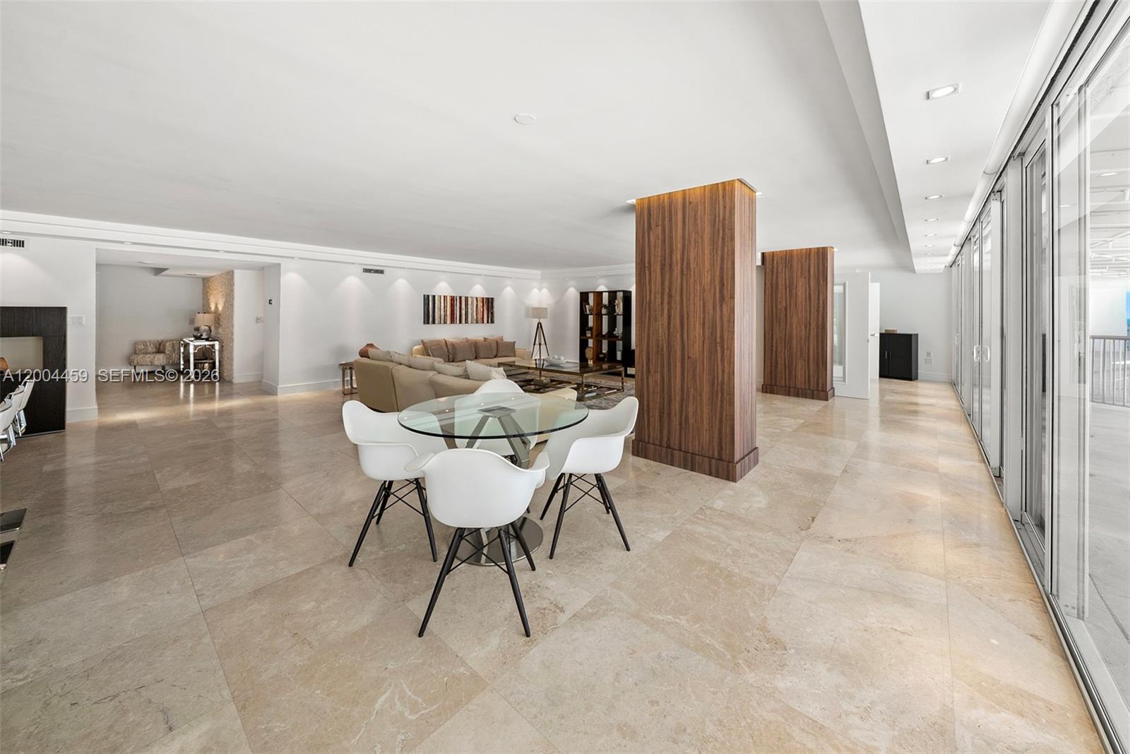 600 Grapetree Dr #3BS Key Biscayne, FL 33149