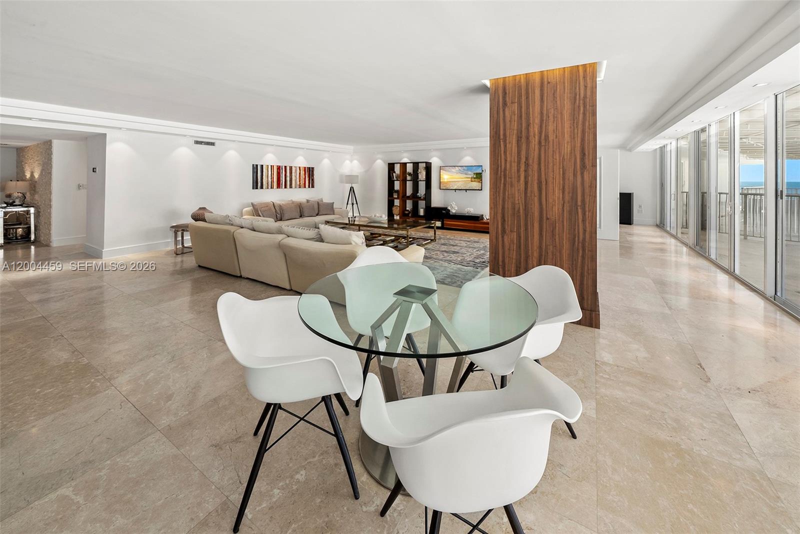 600 Grapetree Dr #3BS Key Biscayne, FL 33149