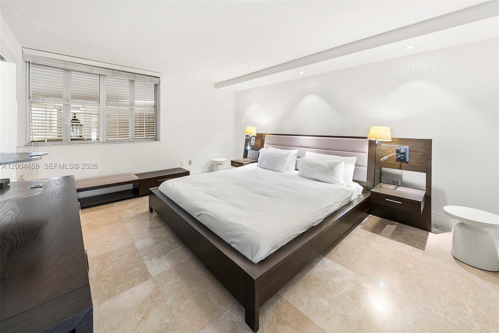 600 Grapetree Dr #3BS Key Biscayne, FL 33149