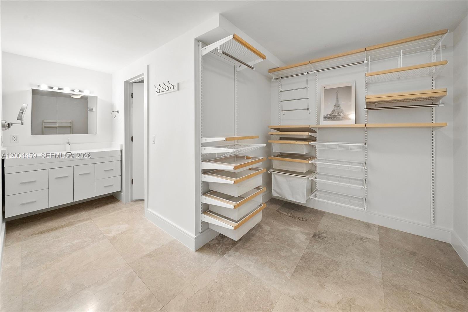 600 Grapetree Dr #3BS Key Biscayne, FL 33149