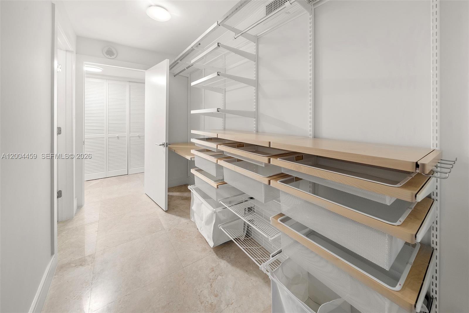 600 Grapetree Dr #3BS Key Biscayne, FL 33149