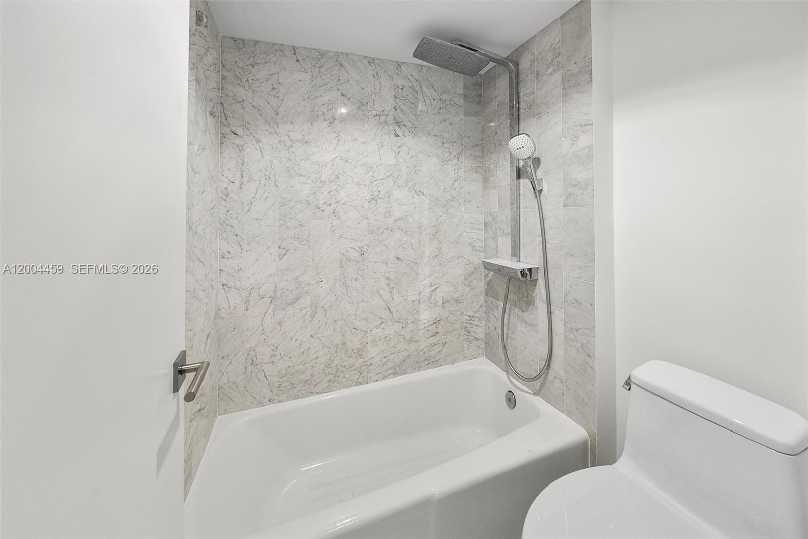 600 Grapetree Dr #3BS Key Biscayne, FL 33149