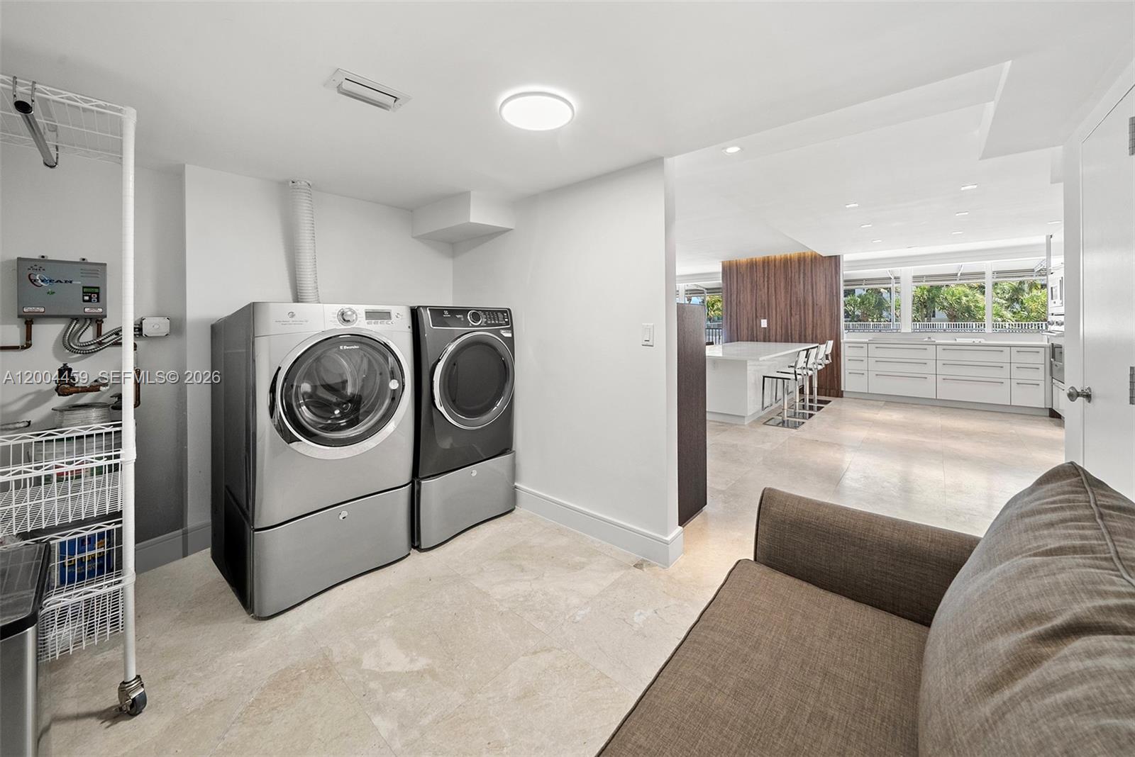 600 Grapetree Dr #3BS Key Biscayne, FL 33149