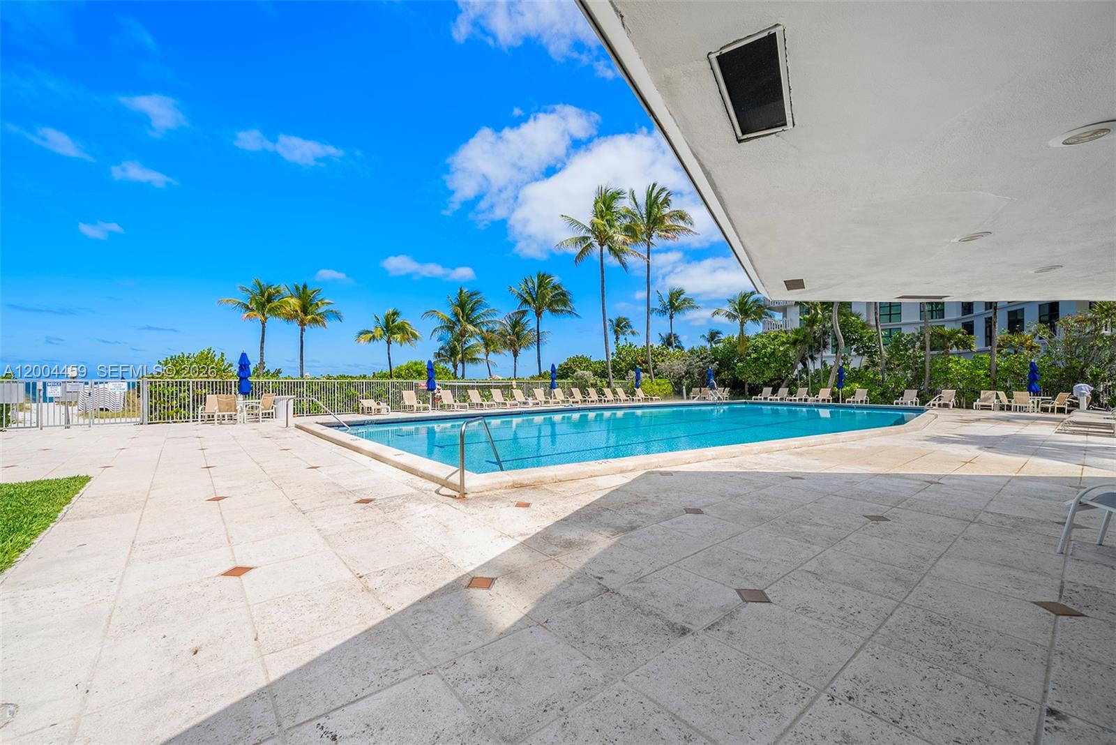 600 Grapetree Dr #3BS Key Biscayne, FL 33149