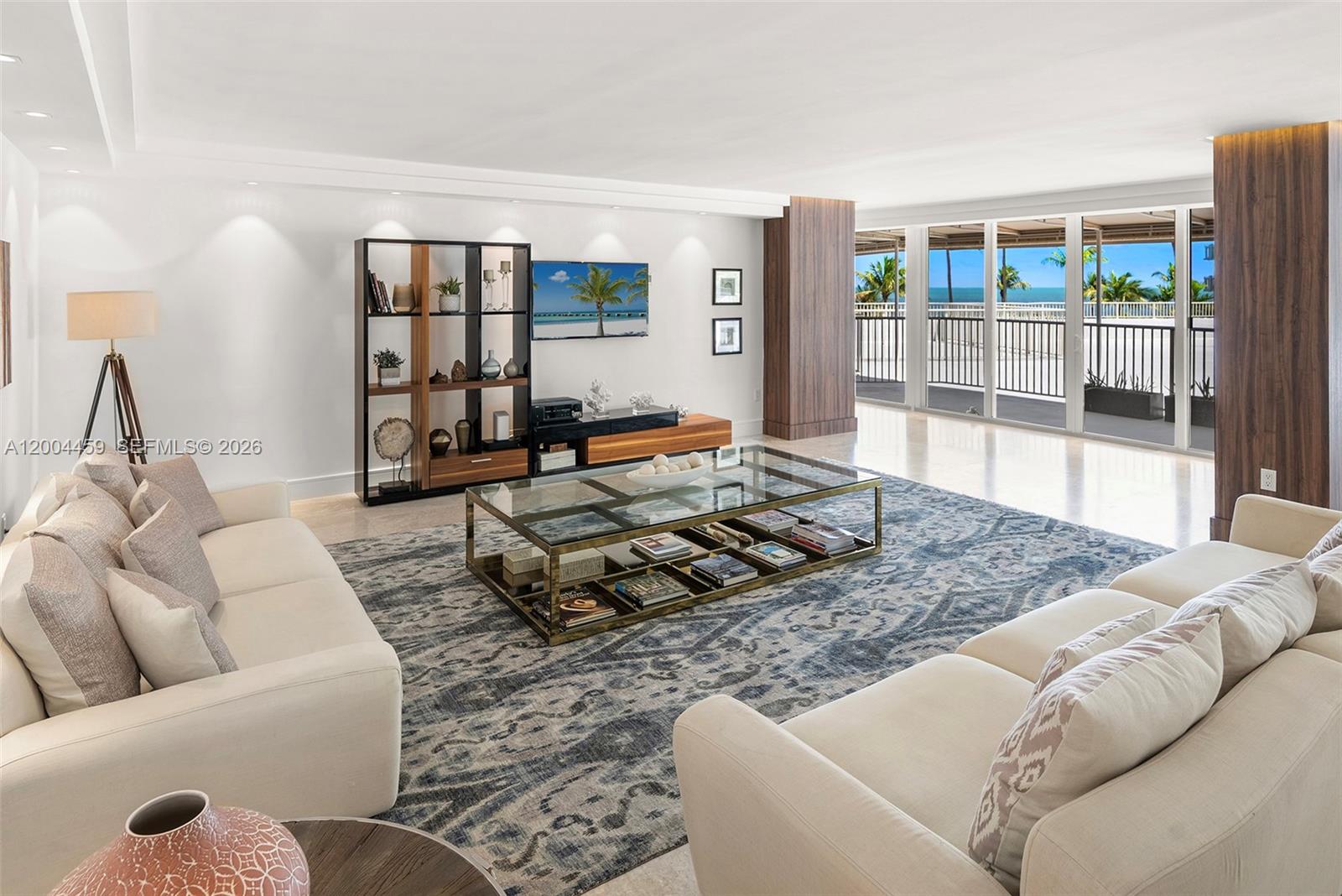 600 Grapetree Dr #3BS Key Biscayne, FL 33149