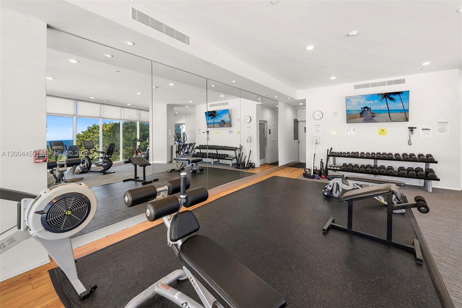 600 Grapetree Dr #3BS Key Biscayne, FL 33149