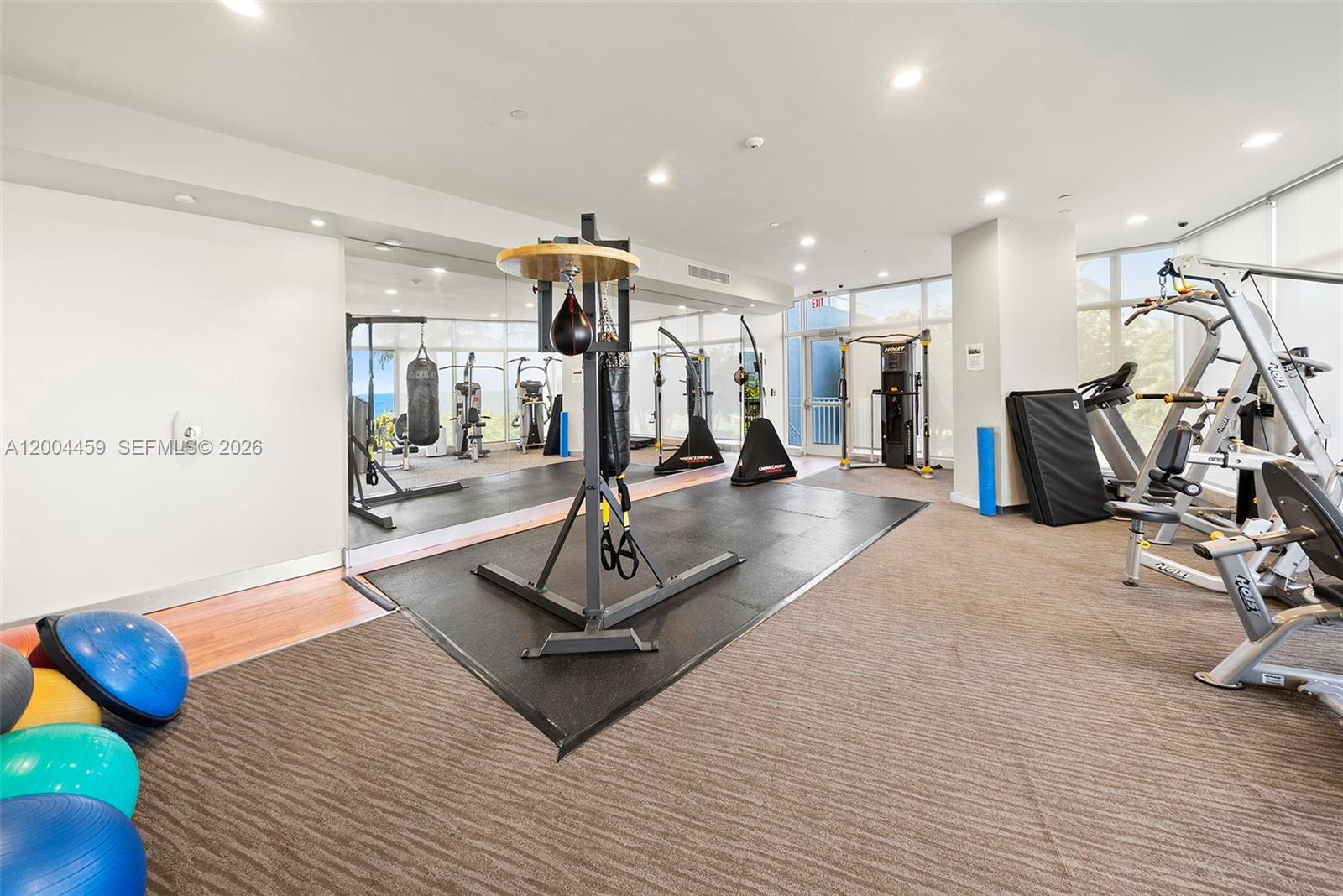 600 Grapetree Dr #3BS Key Biscayne, FL 33149