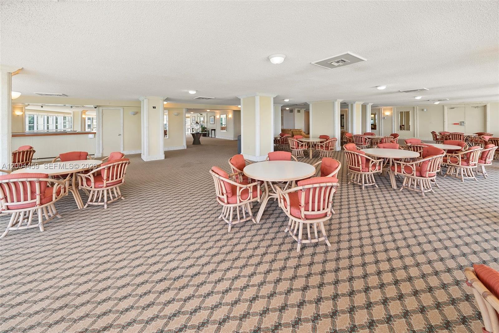 600 Grapetree Dr #3BS Key Biscayne, FL 33149