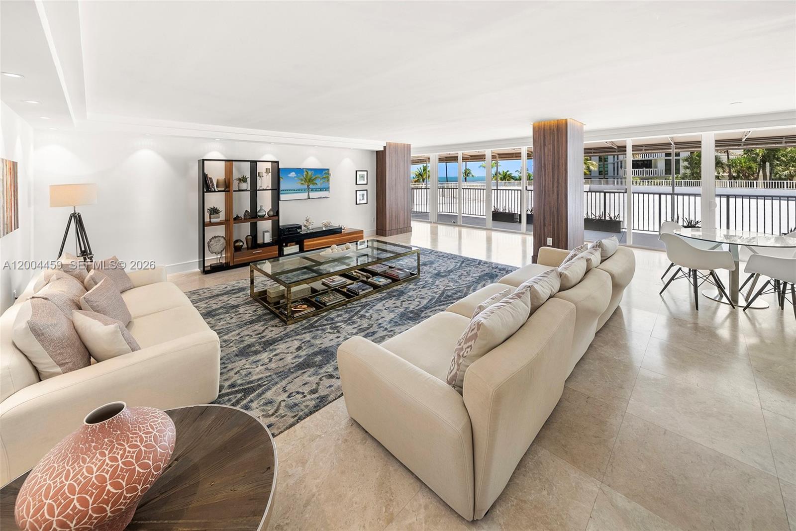 600 Grapetree Dr #3BS Key Biscayne, FL 33149